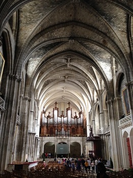 09_Bordeaux_Cathedrale.JPG